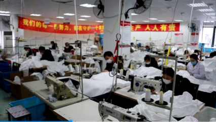 為了讓這家日均生產(chǎn)3000套防護(hù)服上海企業(yè)正常運轉(zhuǎn)!公安上門蹲點幫困&hellip;