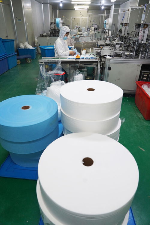 江西 開足馬力生產(chǎn)防護用品 全力保障市場供應